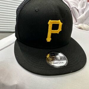 New Era Men's Pittsburgh Pirates LP9FIFTY Trucker Cap